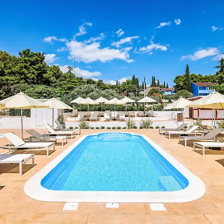 Apartment Medena-3 By Interhome Trogir