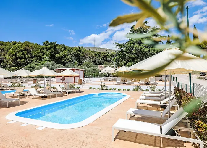 Medena-3 By Interhome * 特罗吉尔